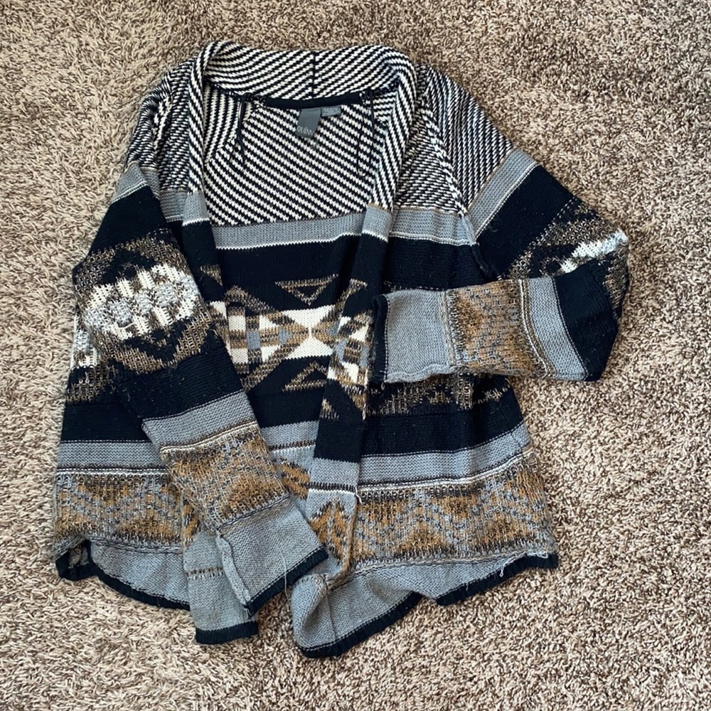 Women’s Patterned Cardigan/Sweater